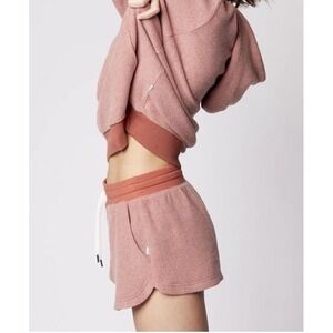 Feat Clothing Women's Blanketblend Fleece Fuzzy Soft‎ Crewneck & Short set Large